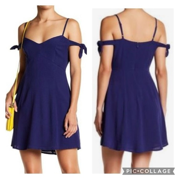 ASTR THE LABEL Women’s Navy Blue Cold Shoulder Strappy Fit & Flare Dress Size XS - Picture 1 of 9